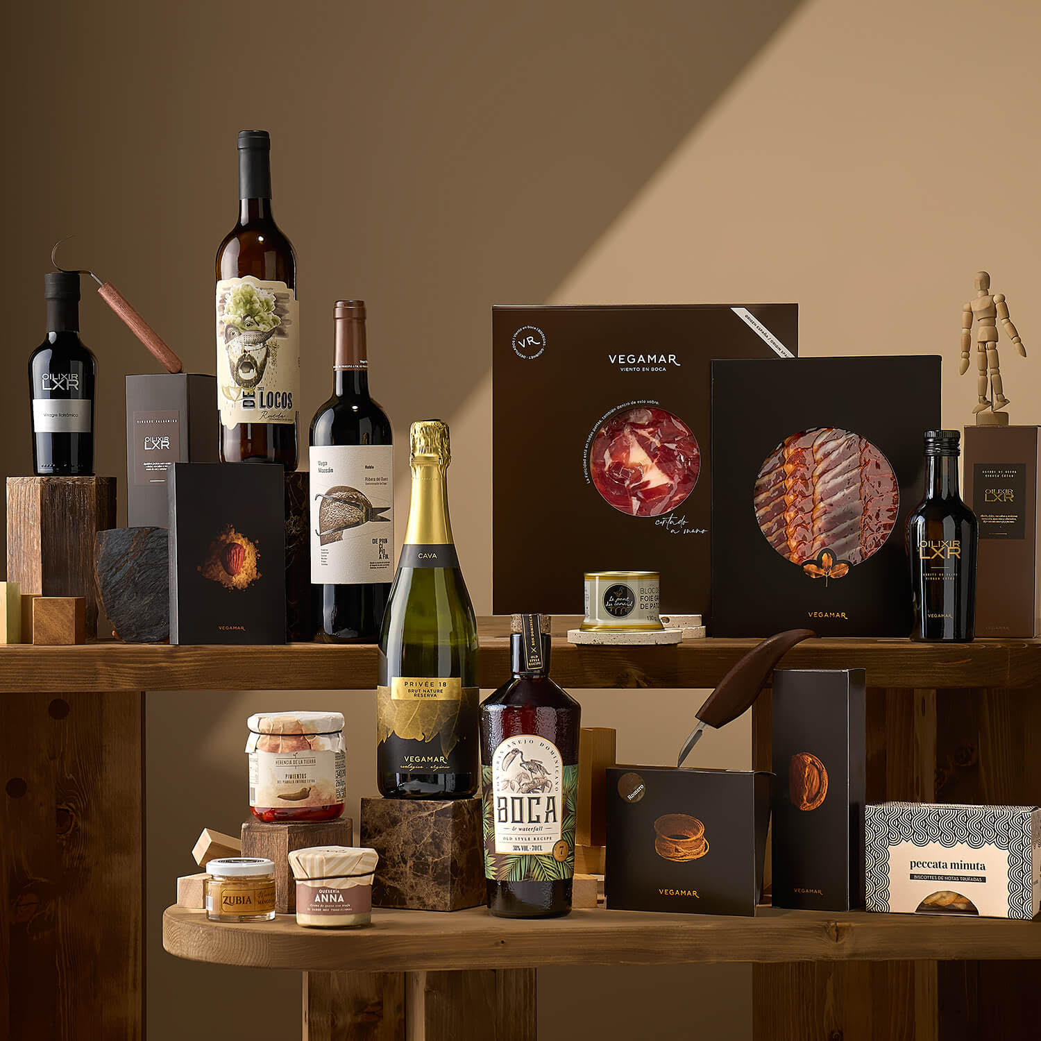 A Casa de España hamper, packed by hand